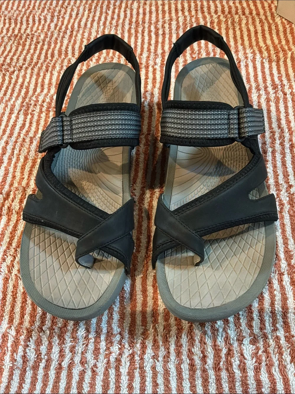 BareTraps women’s platform